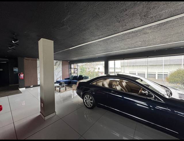 1,349M² WAREHOUSE TO LET IN WYNBERG